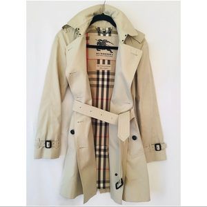 💙 BURBERRY Medium Trench Coat